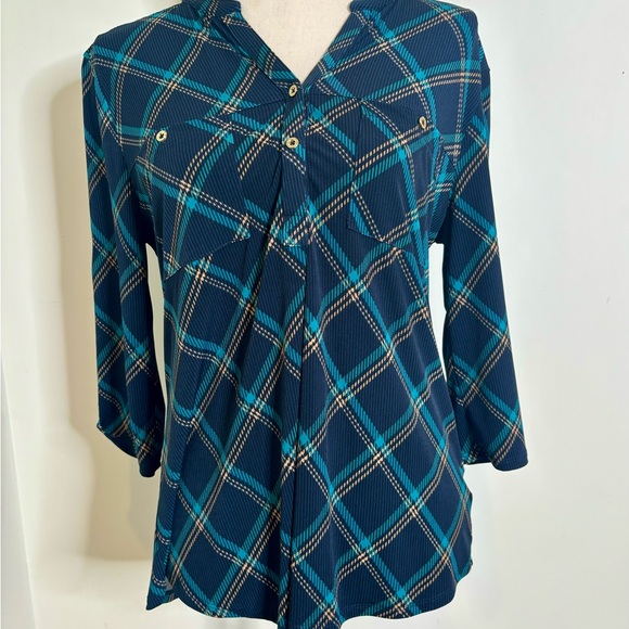 Ellen Tracy V neck blouse with 3/4 length sleeves - Picture 1 of 5